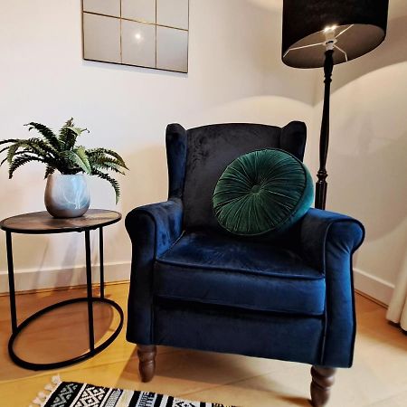 קאמברידג' 2 Bedroom, 2 Bathroom Apartment With Free Parking In A Great Location מראה חיצוני תמונה