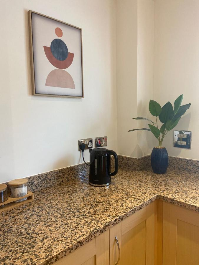 קאמברידג' 2 Bedroom, 2 Bathroom Apartment With Free Parking In A Great Location מראה חיצוני תמונה